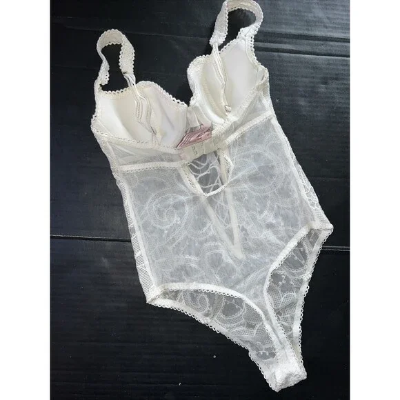 Victoria's Secret 32B TEDDY ONE-PIECE BODYSUIT COCONUT WHITE FLORAL EMBROIDERY - Picture 5 of 7